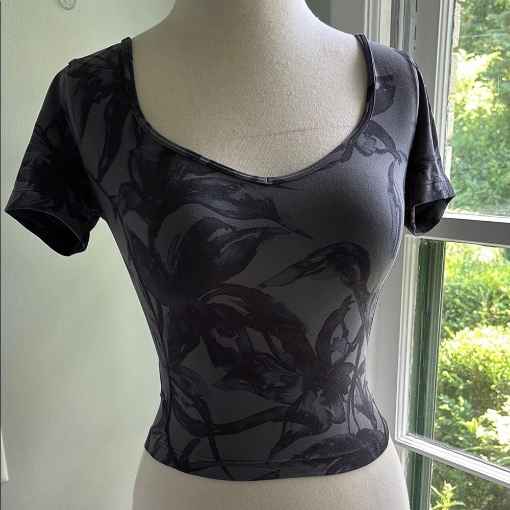 Lululemon Athletica Black Fitted Crop Bodysuit